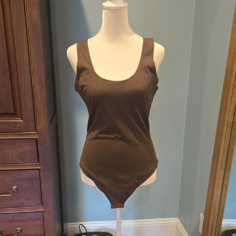Chic Brown Scoop Neck Bodysuit